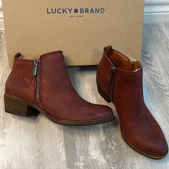 NIB Lucky Brand Oxblood Red Full Zip Suede Leather Booties Boots 5 - Picture 2 of 10